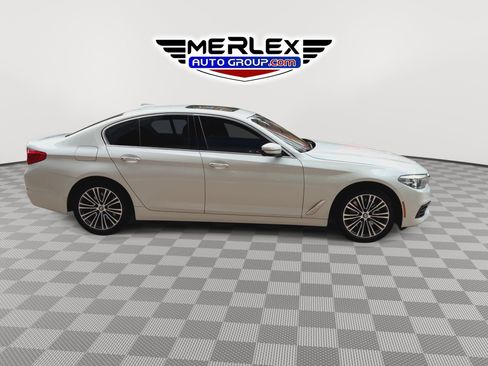 Used 2018 BMW 530i RWD image 9