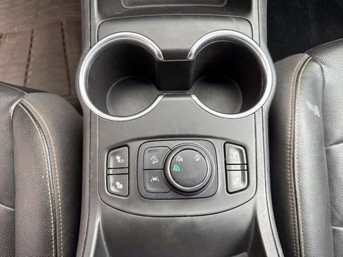 Used 2020 GMC Terrain SLT w/ Preferred Package image 14