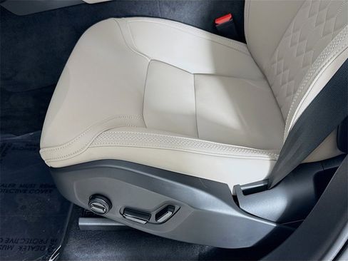 New 2026 Volvo XC90 T8 Plus w/ Protection Package Premier image 20