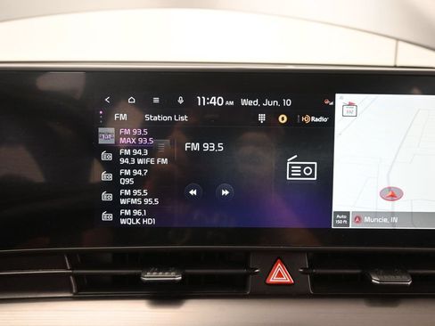 Used 2024 Kia Sportage EX FWD image 26