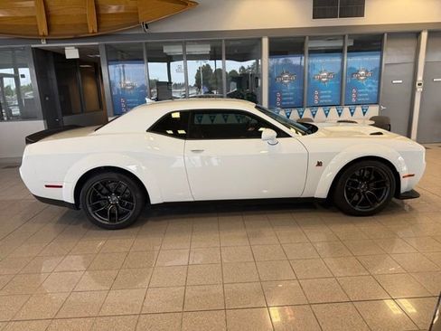 Used 2020 Dodge Challenger R/T Scat Pack RWD image 2