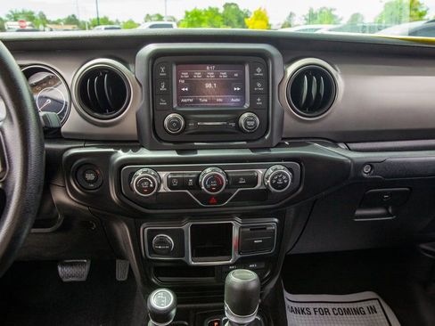 Used 2021 Jeep Gladiator Sport image 14