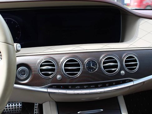 Used 2018 Mercedes-Benz S 560 4MATIC Sedan image 97