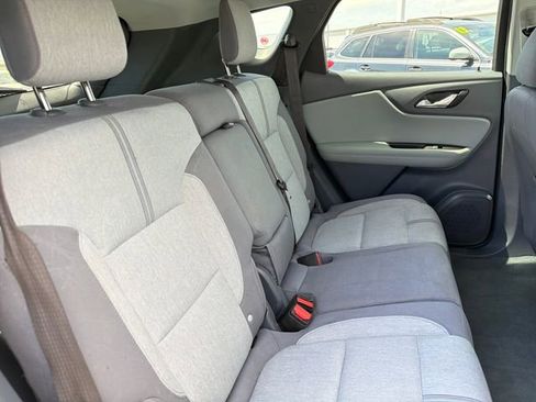 Used 2019 Chevrolet Blazer LT FWD image 39