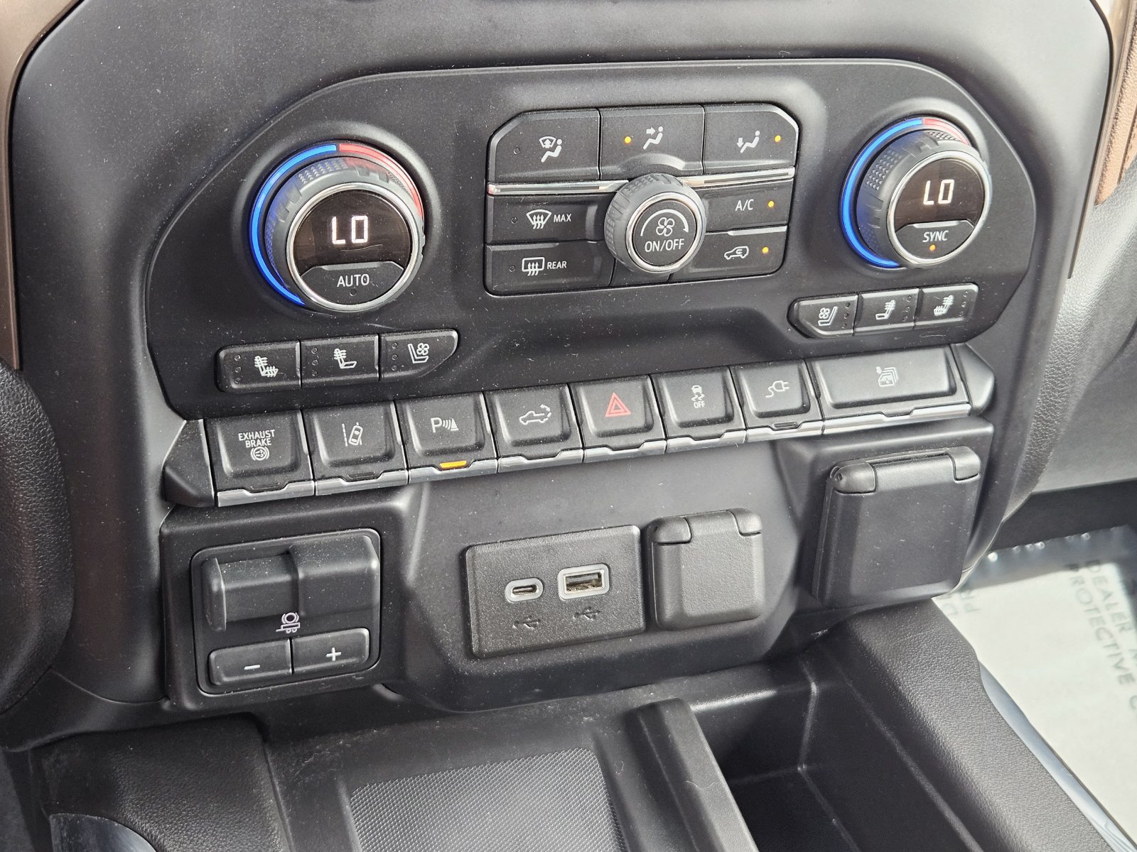 Used 2021 Chevrolet Silverado 2500 High Country AWD/4WD image 21