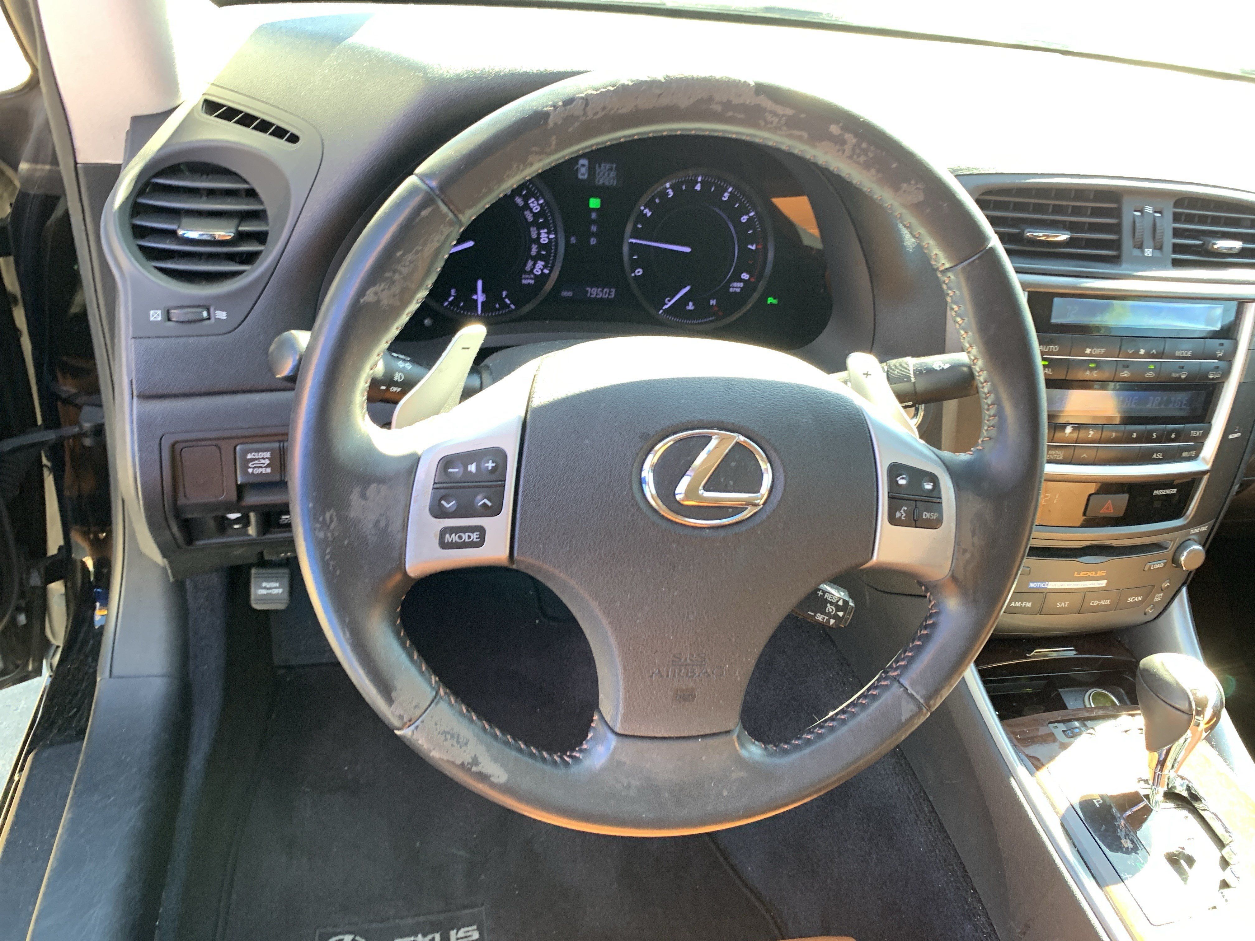 Used 2012 Lexus IS 250C w/ Luxury Pkg RWD image 18