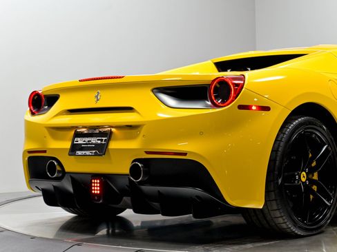 Used 2017 Ferrari 488 Spider RWD image 96