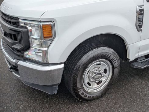Used 2022 Ford F250 XL w/ Power Equipment Group image 9