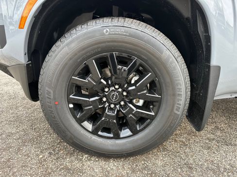 New 2026 Nissan Frontier SV w/ SV Convenience Package image 11