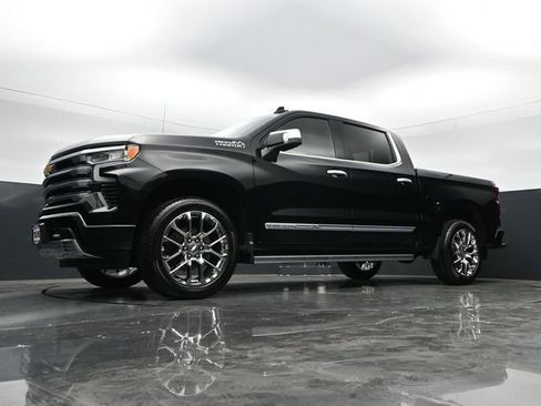 Used 2025 Chevrolet Silverado 1500 High Country AWD/4WD image 49