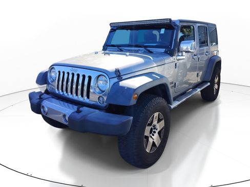 Used 2016 Jeep Wrangler Unlimited Sport image 3