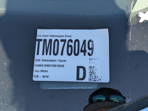 New 2026 Volkswagen Tiguan SE image 18