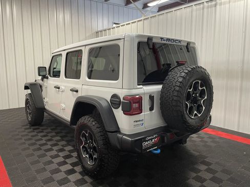 Used 2022 Jeep Wrangler Unlimited Rubicon 4xe AWD/4WD image 6