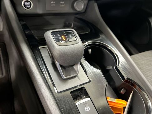 Used 2023 Nissan Rogue SV AWD/4WD image 16