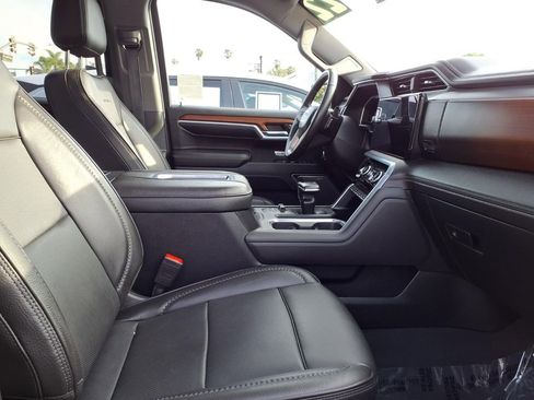 Used 2022 GMC Sierra 1500 Denali AWD/4WD image 24