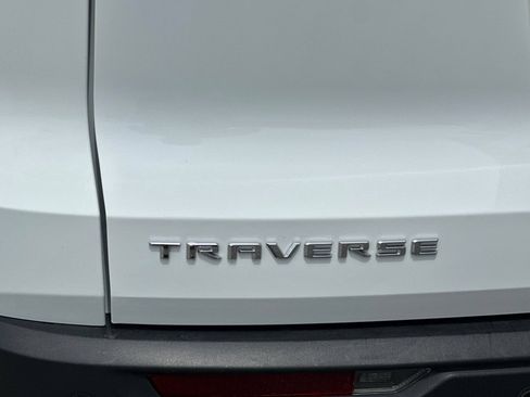 Used 2024 Chevrolet Traverse LT FWD image 38