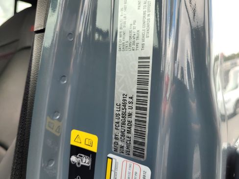 New 2025 Jeep Gladiator Rubicon w/ Convenience Group image 14