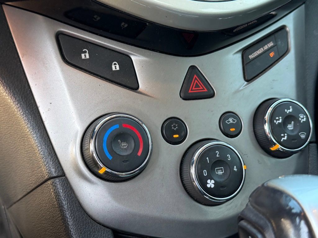 Used 2017 Chevrolet Sonic Premier FWD image 21