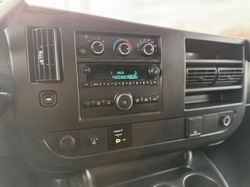 Used 2020 GMC Savana 2500 w/ Driver Convenience Package image 17