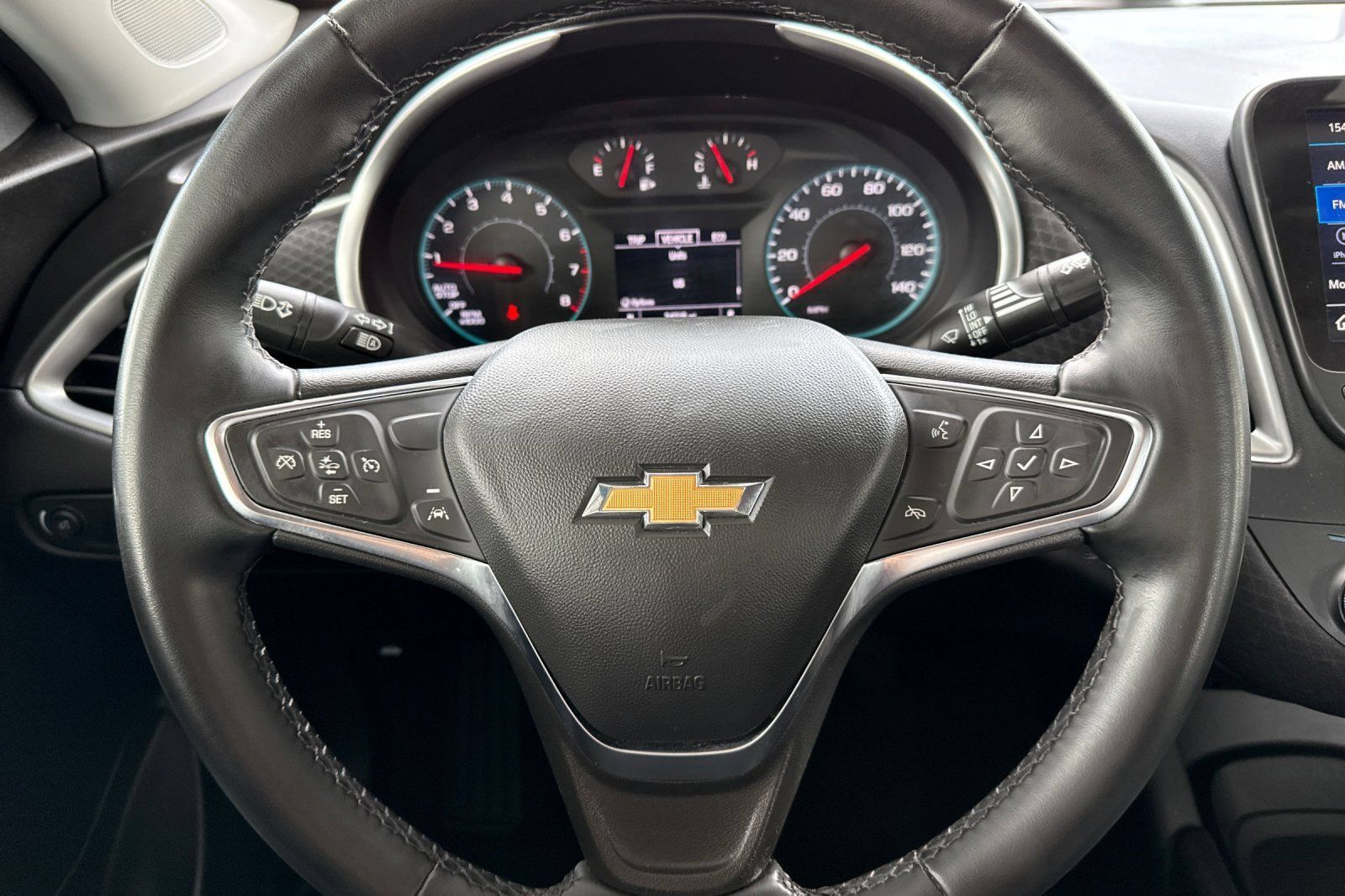 Used 2025 Chevrolet Malibu RS FWD image 32