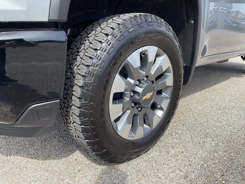 New 2026 Chevrolet Silverado 2500 Custom w/ Custom Value Package image 10