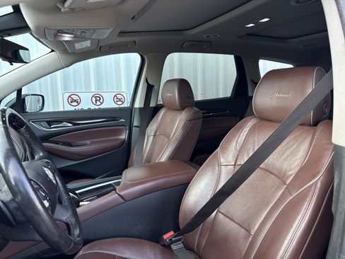 Used 2021 Buick Enclave Avenir w/ Avenir Technology Package image 12