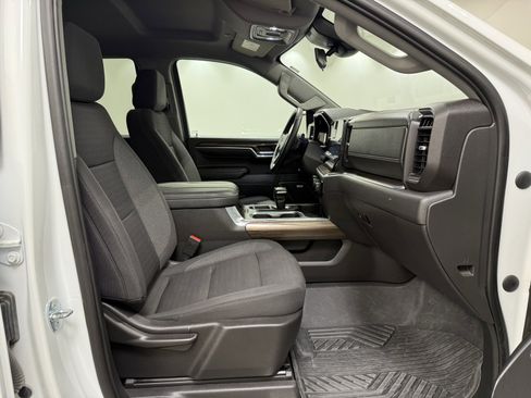 Used 2023 Chevrolet Silverado 1500 LT Trail Boss w/ Convenience Package II image 36