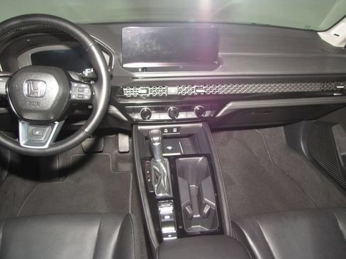 Used 2025 Honda Accord Touring image 14
