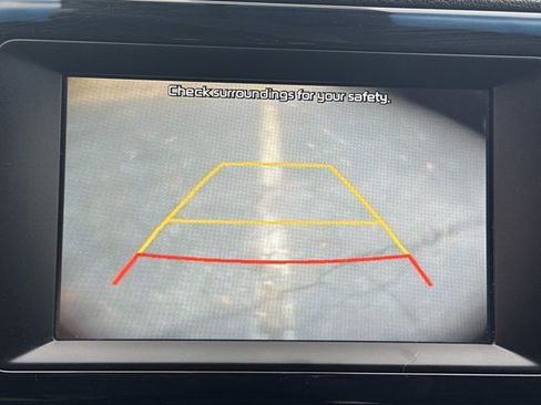 Used 2017 Kia Niro LX image 34