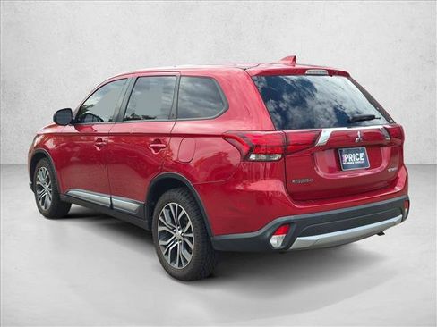 Used 2017 Mitsubishi Outlander ES AWD/4WD image 8