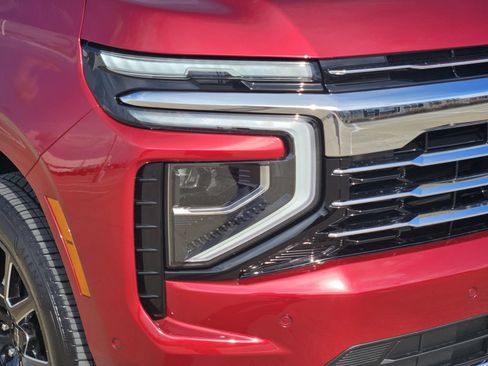 New 2026 Chevrolet Suburban LT w/ Comfort Package RWD image 9