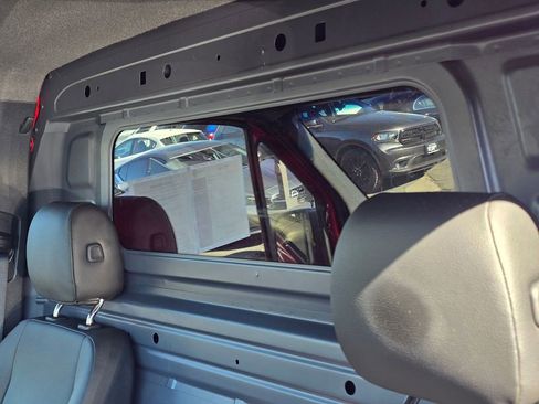 Used 2022 Mercedes-Benz Sprinter 2500 image 23