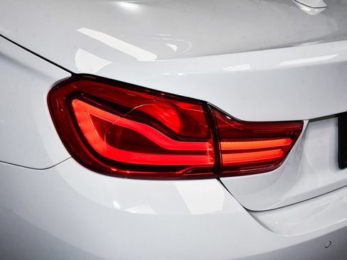 Used 2019 BMW M4 Convertible w/ Competition Package RWD image 96