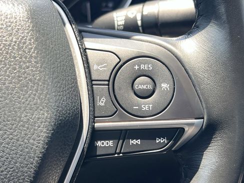Used 2023 Toyota Camry XLE FWD image 10