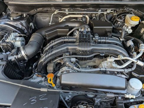 Used 2019 Subaru Crosstrek 2.0i w/ Eyesight System image 12