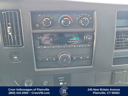 Used 2024 GMC Savana 2500 w/ Driver Convenience Package RWD image 7