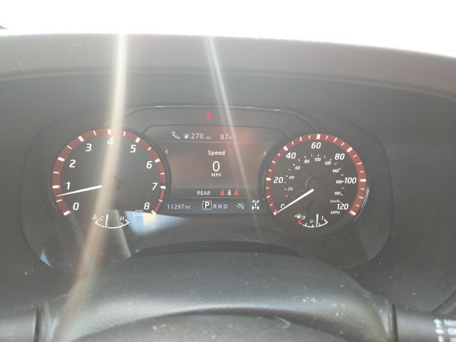 Used 2025 Nissan Frontier PRO-4X AWD/4WD image 8