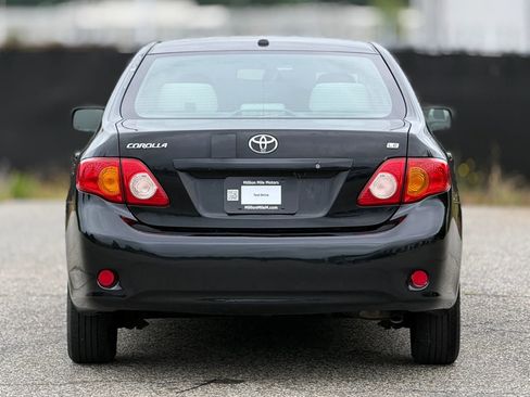 Used 2010 Toyota Corolla LE FWD image 4