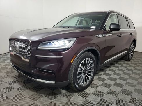 Used 2023 Lincoln Aviator Reserve w/ Equipment Group 201A image 3