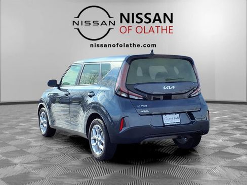 Used 2025 Kia Soul LX w/ LX Technology Package image 3