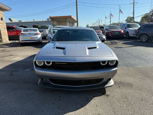Used 2016 Dodge Challenger R/T Scat Pack w/ Leather Interior Group image 2