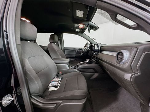 Used 2025 Chevrolet Colorado LT image 29