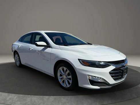 Used 2023 Chevrolet Malibu LT image 3