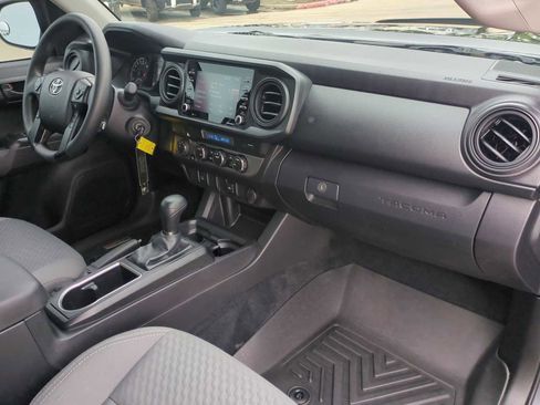 Used 2022 Toyota Tacoma SR AWD/4WD image 26