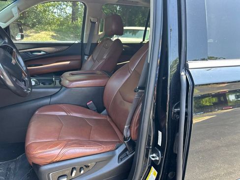 Used 2015 Cadillac Escalade ESV Premium AWD/4WD image 14
