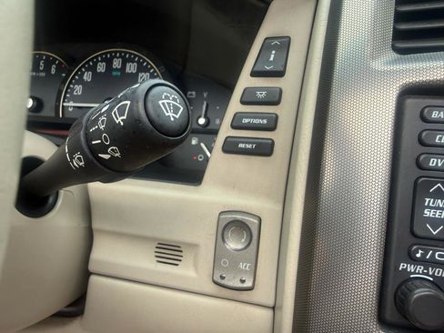 Used 2004 Cadillac XLR RWD image 40