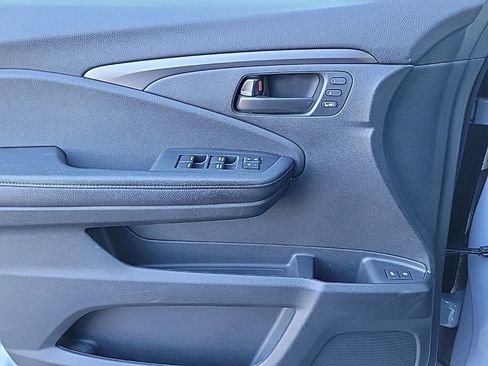 Used 2023 Honda Passport EX-L image 32