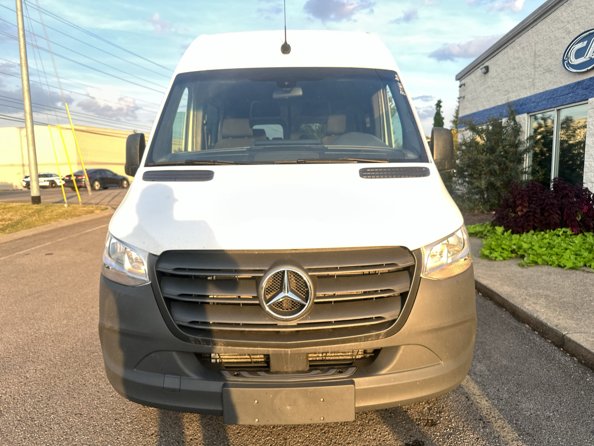 Used 2024 Mercedes-Benz Sprinter 2500 image 9