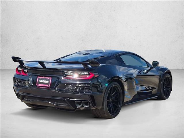 Used 2027 Chevrolet Corvette Grand Sport w/ Z52 Sport Performance Package RWD image 2