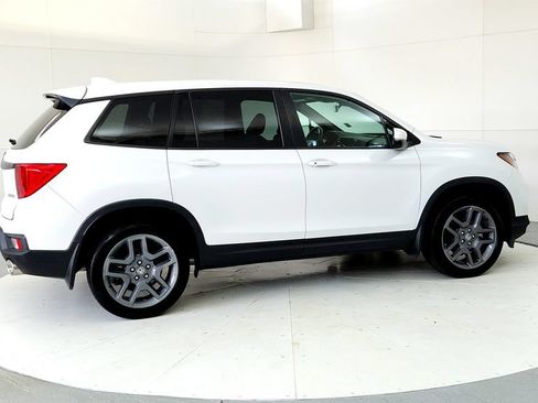 Used 2023 Honda Passport EX-L image 6